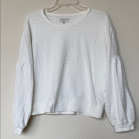 Texture & Thread Bubble-Sleeve Top - Picture 2 of 3